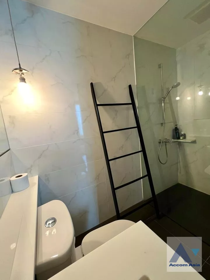 13  3 br Condominium For Sale in Charoen Nakhon ,Bangkok BTS Krung Thon Buri at WaterMark Chaophraya River AA40161