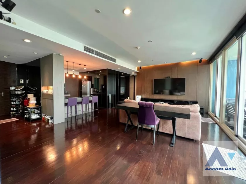 Fully Furnished |  3 Bedrooms  Condominium For Sale in Charoennakorn, Bangkok  near BTS Krung Thon Buri (AA40161)