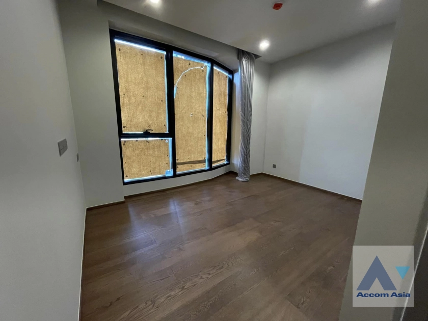  1  2 br Condominium For Sale in  ,Bangkok BTS Victory Monument at Ideo Q Victory AA40162