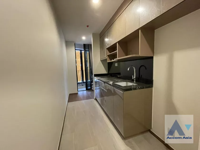  2 Bedrooms  Condominium For Sale in Phaholyothin, Bangkok  near BTS Victory Monument (AA40162)