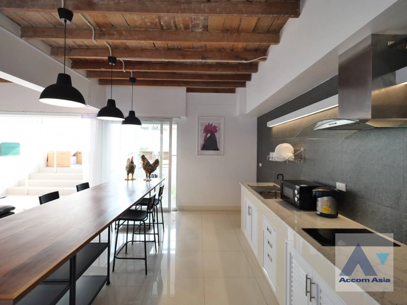 7  3 br House for rent and sale in Sukhumvit ,Bangkok BTS On Nut AA40164