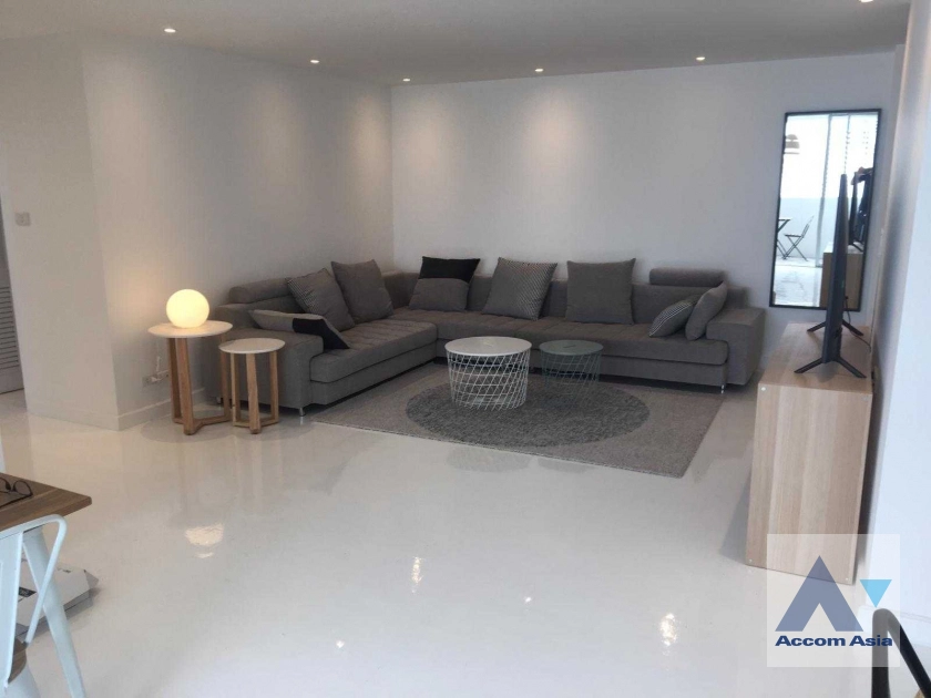 D.S. Tower 2 Condominium  3 Bedroom for Sale BTS Phrom Phong in Sukhumvit Bangkok