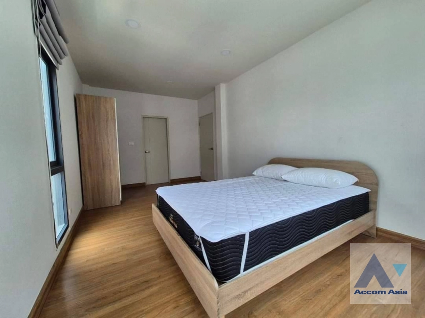 19  4 br House For Rent in Samutprakan ,Samutprakan  at Centro Bangna AA40192