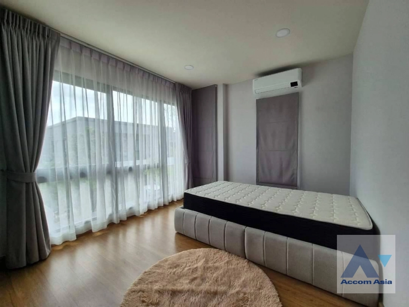 15  4 br House For Rent in Samutprakan ,Samutprakan  at Centro Bangna AA40192