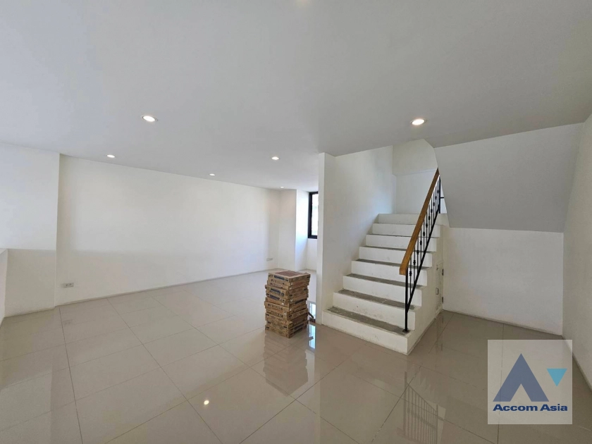  1  3 br House For Rent in Sathorn ,Bangkok BRT Wat Dokmai at Brighton Home Office Rama 3 AA40195