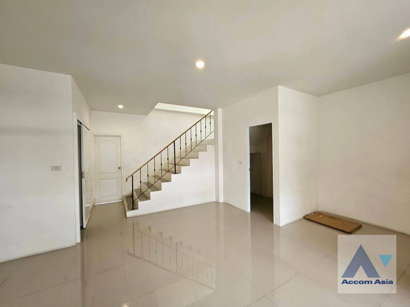 unitHome Office |  3 Bedrooms  House For Rent in Sathorn, Bangkok  near BRT Wat Dokmai (AA40195)