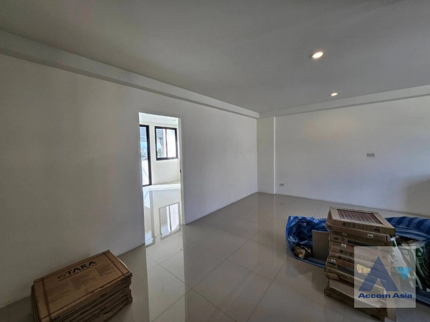 8  3 br House For Rent in Sathorn ,Bangkok BRT Wat Dokmai at Brighton Home Office Rama 3 AA40195