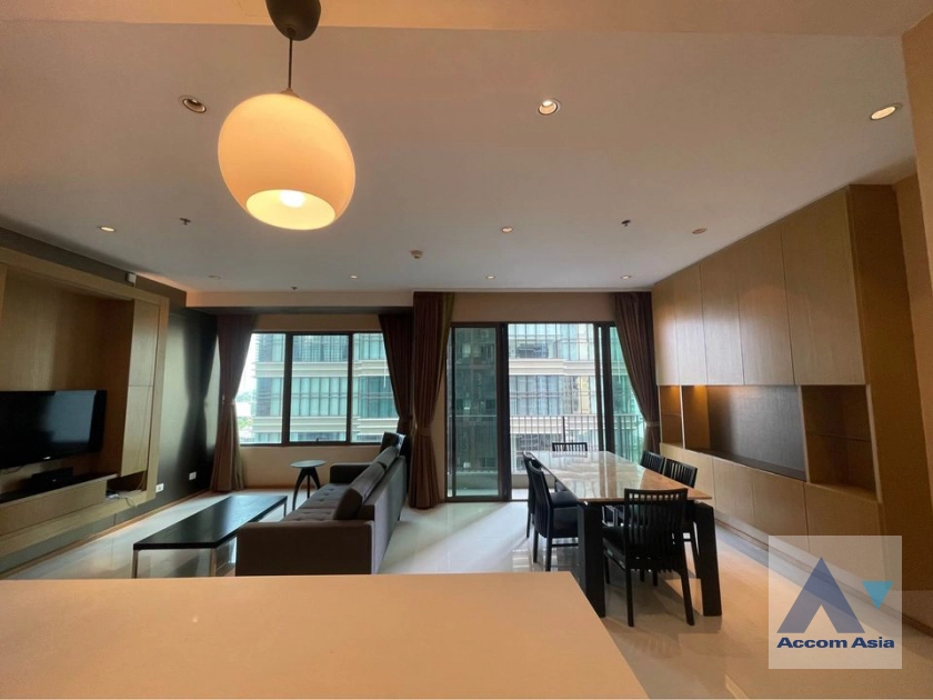 unit 2 Bedrooms  Condominium For Rent in Sukhumvit, Bangkok  near BTS Phrom Phong (AA40199)