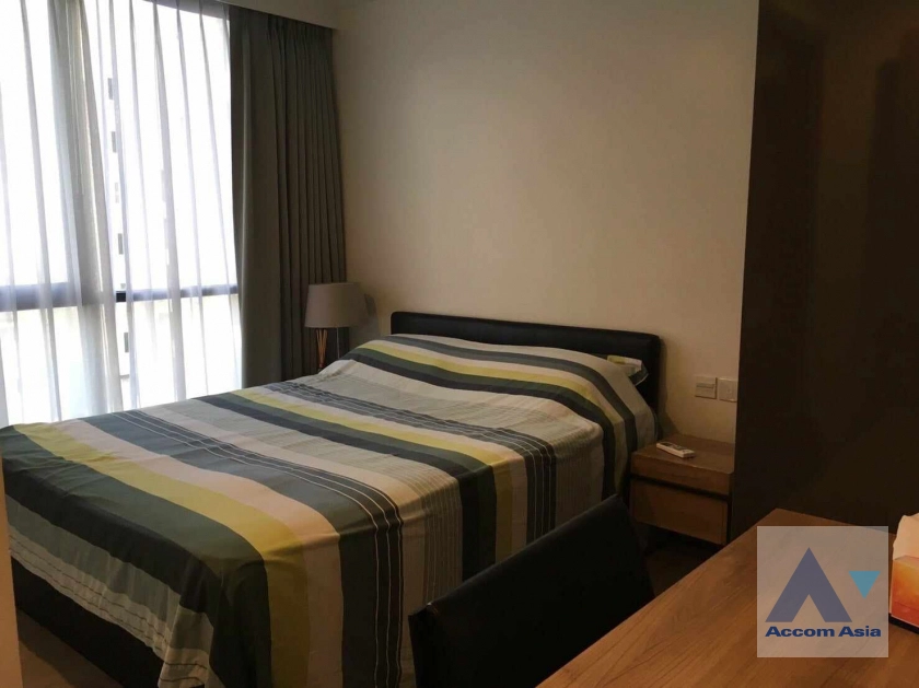 unitFully Furnished, Corner Unit, Pet friendly |  2 Bedrooms  Condominium For Rent in Ploenchit, Bangkok  near BTS Ploenchit (AA40219)