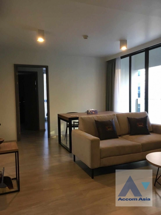 Fully Furnished, Corner Unit, Pet friendly |  2 Bedrooms  Condominium For Rent in Ploenchit, Bangkok  near BTS Ploenchit (AA40219)