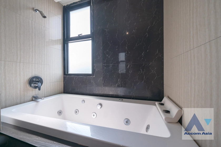 18  3 br Condominium for rent and sale in Sukhumvit ,Bangkok BTS Punnawithi at The Unique Sukhumvit 62/1 AA40228