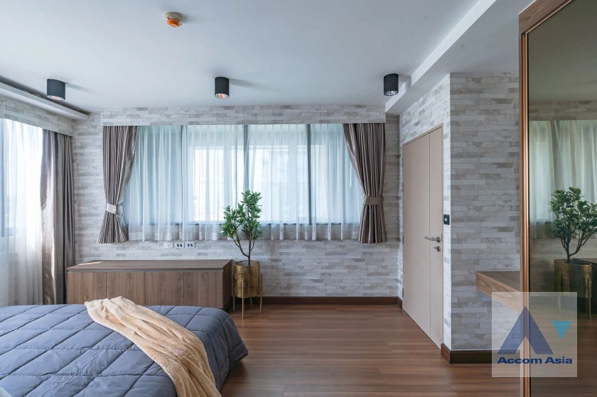 12  3 br Condominium for rent and sale in Sukhumvit ,Bangkok BTS Punnawithi at The Unique Sukhumvit 62/1 AA40228