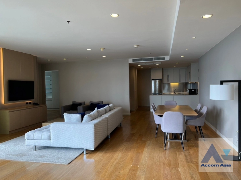  1  3 br Apartment For Rent in Charoenkrung ,Bangkok  at Riverfront Residence AA40232