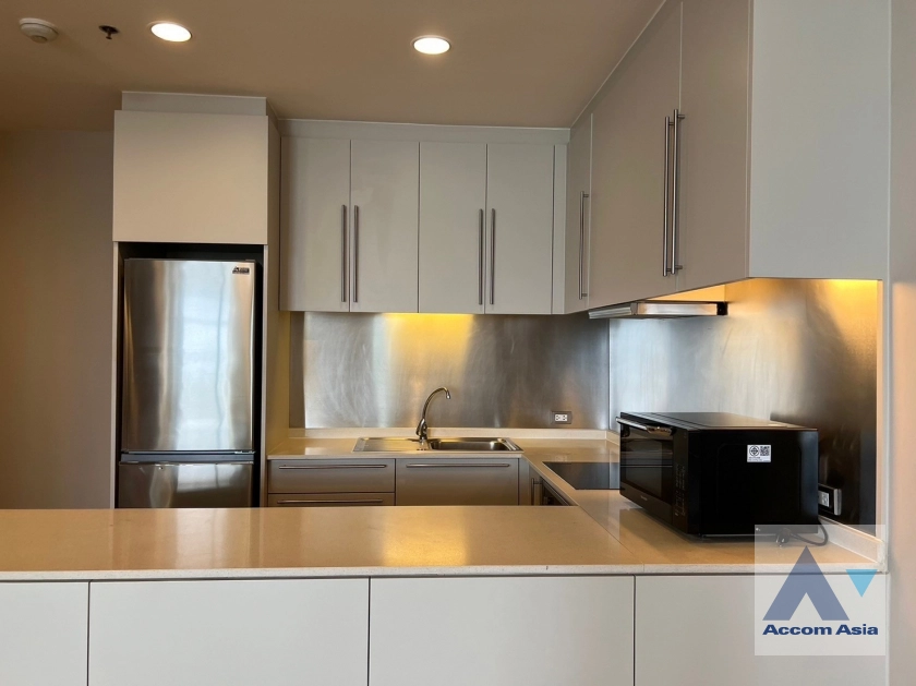 unit 3 Bedrooms  Apartment For Rent in Rama 3, Bangkok  (AA40232)