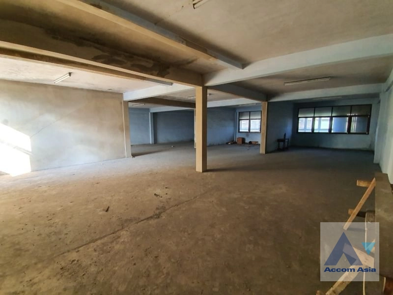 5  Building For Rent in Sathorn ,Bangkok BTS Saint Louis AA40235