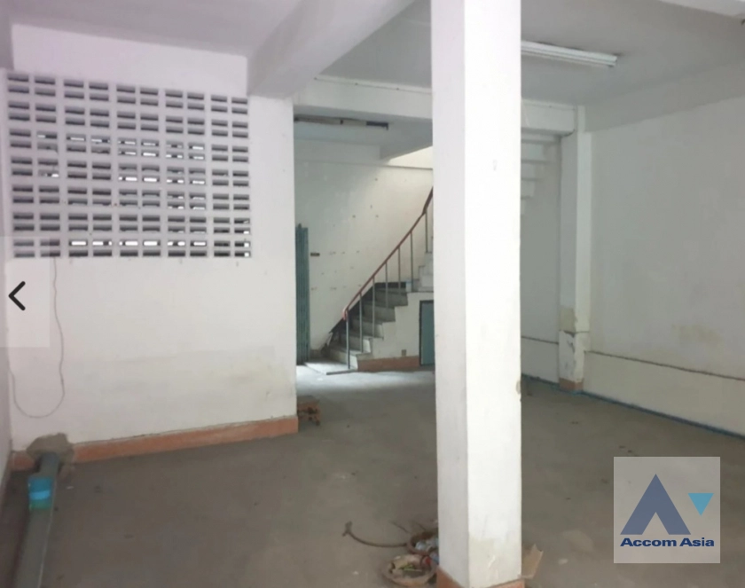  Building For Rent & Sale in Silom, Bangkok  (AA40238)