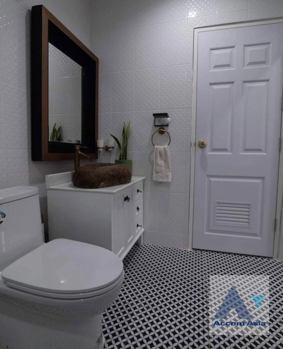 21  4 br House For Sale in Bang Na ,Bangkok BTS Bang Na AA40241