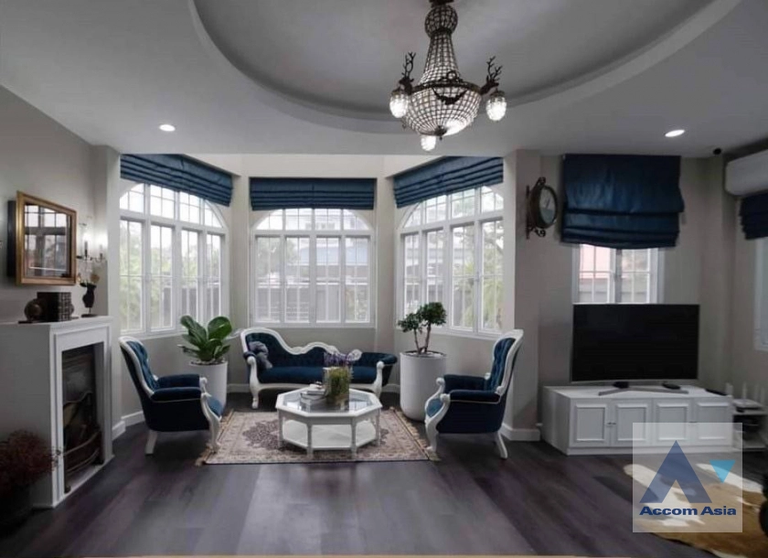  1  4 br House For Sale in Bang Na ,Bangkok BTS Bang Na AA40241