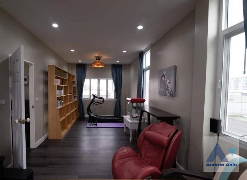 12  4 br House For Sale in Bang Na ,Bangkok BTS Bang Na AA40241