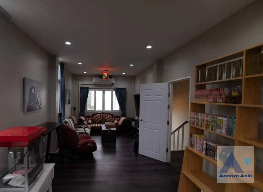 11  4 br House For Sale in Bang Na ,Bangkok BTS Bang Na AA40241