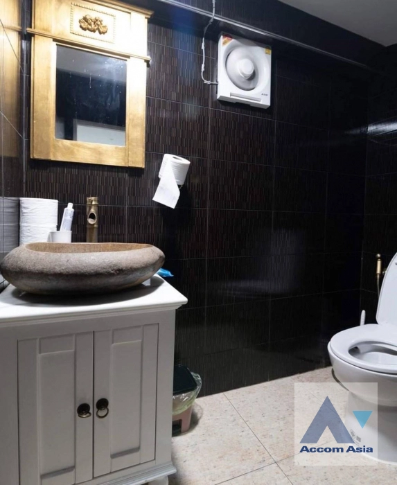 19  4 br House For Sale in Bang Na ,Bangkok BTS Bang Na AA40241