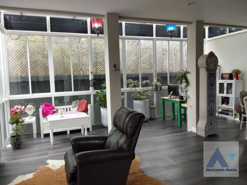 4  4 br House For Sale in Bang Na ,Bangkok BTS Bang Na AA40241