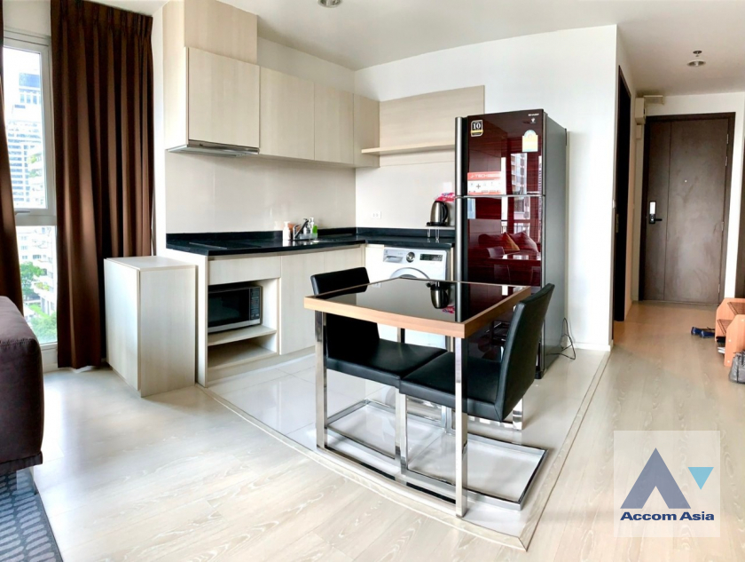  2 Bedrooms  Condominium For Rent in Sathorn, Bangkok  near BTS Chong Nonsi - BRT Arkhan Songkhro (AA40248)