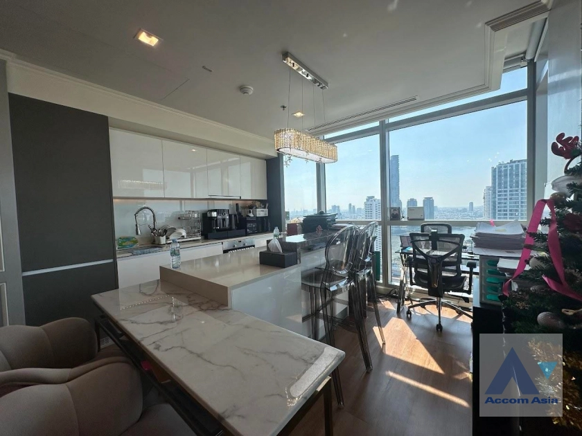 unit 2 Bedrooms  Condominium For Rent in Charoen Nakhon, Bangkok  near BTS Krung Thon Buri (AA40249)