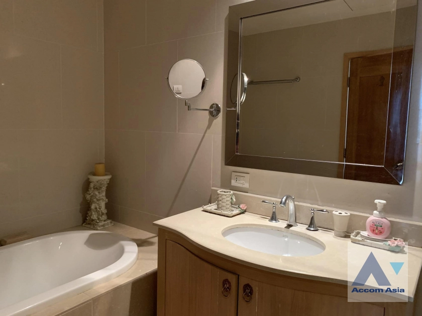 9  1 br Condominium For Rent in Sathorn ,Bangkok BTS Chong Nonsi - BRT Sathorn at The Empire Place AA40252