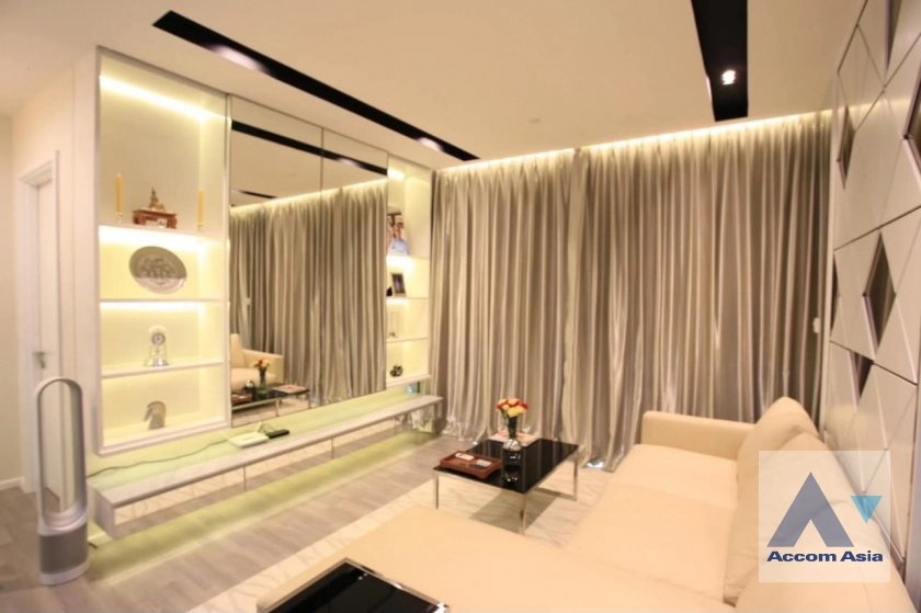  2 Bedrooms  Condominium For Rent & Sale in Sukhumvit, Bangkok  near BTS Phra khanong (AA40253)