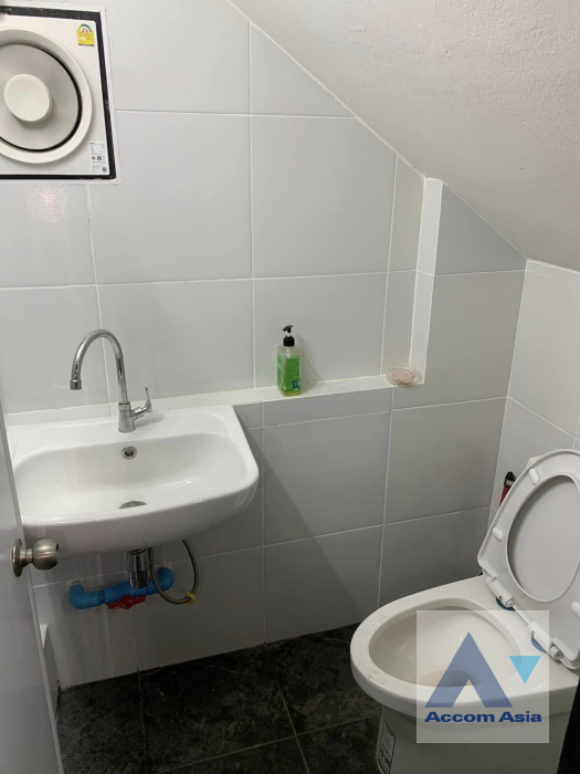 5  Building For Rent in Silom ,Bangkok BTS Chong Nonsi - MRT Silom AA40255