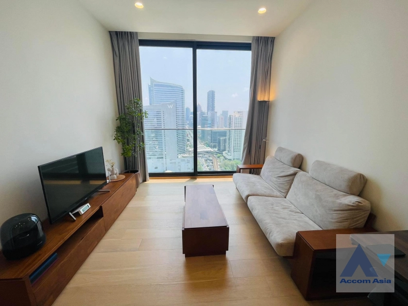  1 Bedroom  Condominium For Sale in Silom, Bangkok  near BTS Chong Nonsi (AA40256)