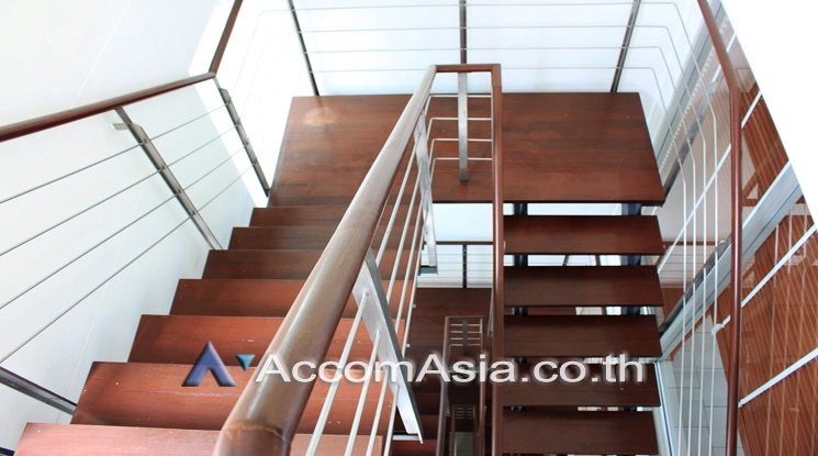 4  2 br Townhouse for rent and sale in Sathorn ,Bangkok BTS Chong Nonsi - MRT Khlong Toei at The Loft 55449