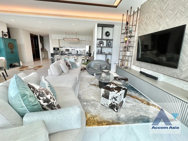  1  4 br Condominium For Rent in Ploenchit ,Bangkok BTS Ratchadamri at The Residences at Sindhorn Kempinski Hotel Bangkok AA40271