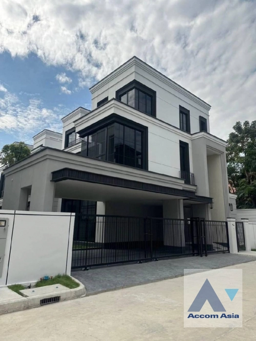  1  4 br House for rent and sale in Pattanakarn ,Bangkok ARL Ban Thap Chang at Malton Gates - Krungthep Kreetha AA40282