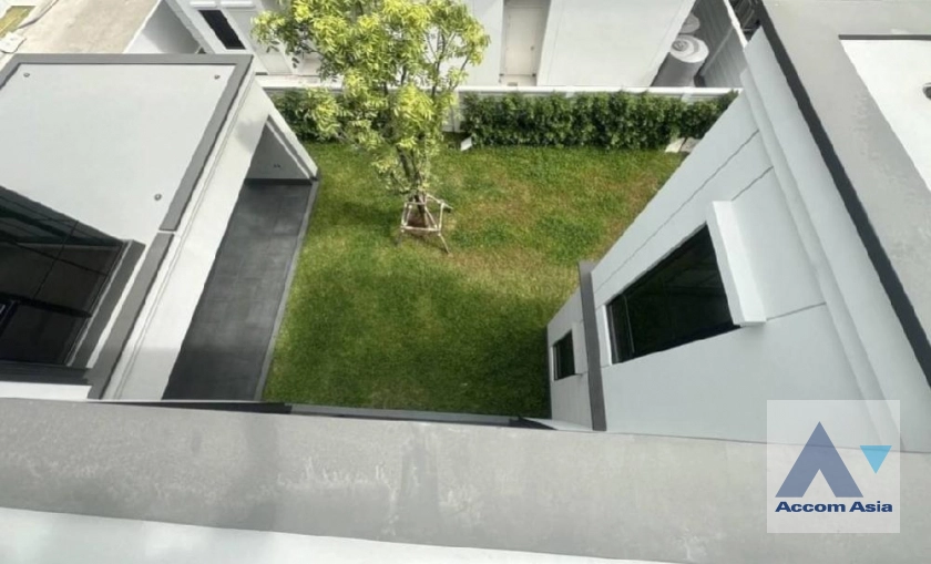 34  4 br House for rent and sale in Pattanakarn ,Bangkok ARL Ban Thap Chang at Malton Gates - Krungthep Kreetha AA40282