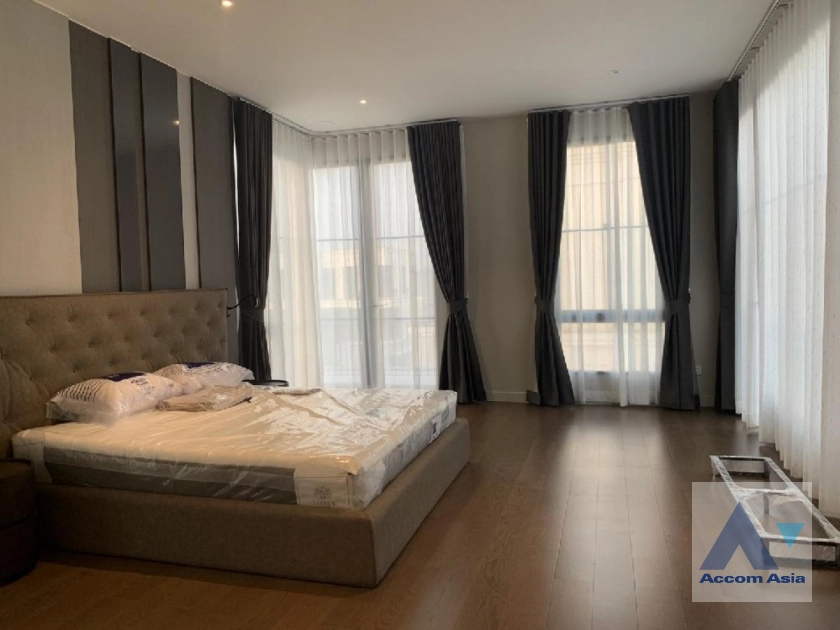 21  4 br House for rent and sale in Pattanakarn ,Bangkok ARL Ban Thap Chang at Malton Gates - Krungthep Kreetha AA40282