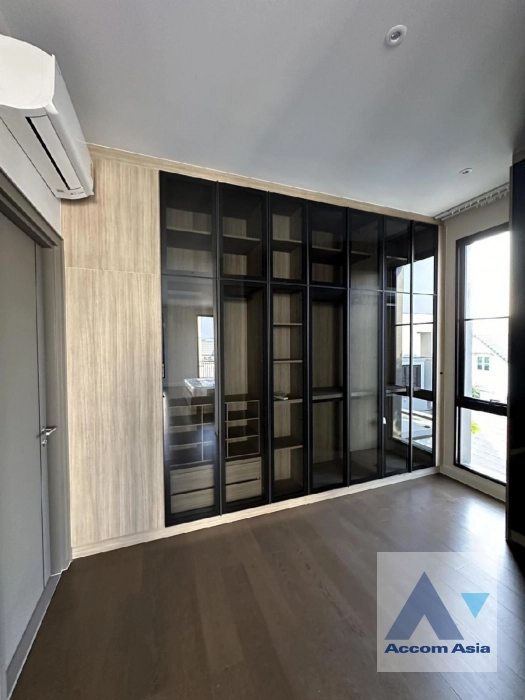 29  4 br House for rent and sale in Pattanakarn ,Bangkok ARL Ban Thap Chang at Malton Gates - Krungthep Kreetha AA40282