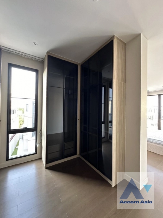 30  4 br House for rent and sale in Pattanakarn ,Bangkok ARL Ban Thap Chang at Malton Gates - Krungthep Kreetha AA40282