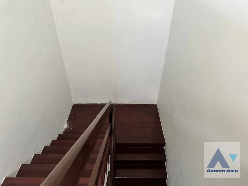 9  3 br Townhouse for rent and sale in Sukhumvit ,Bangkok BTS Phra khanong at Tara Mansion AA40286