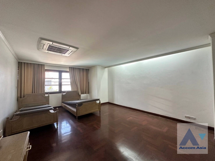 15  3 br Townhouse for rent and sale in Sukhumvit ,Bangkok BTS Phra khanong at Tara Mansion AA40286