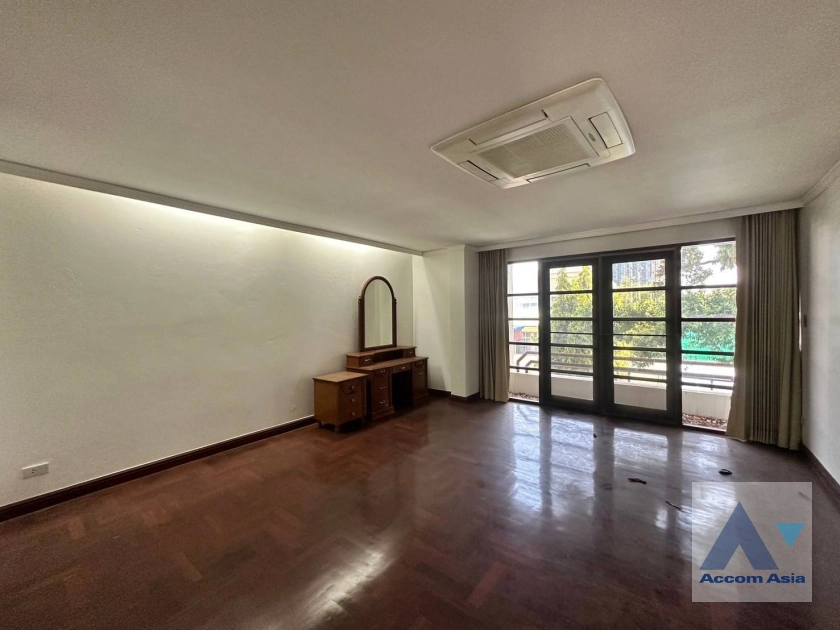 12  3 br Townhouse for rent and sale in Sukhumvit ,Bangkok BTS Phra khanong at Tara Mansion AA40286