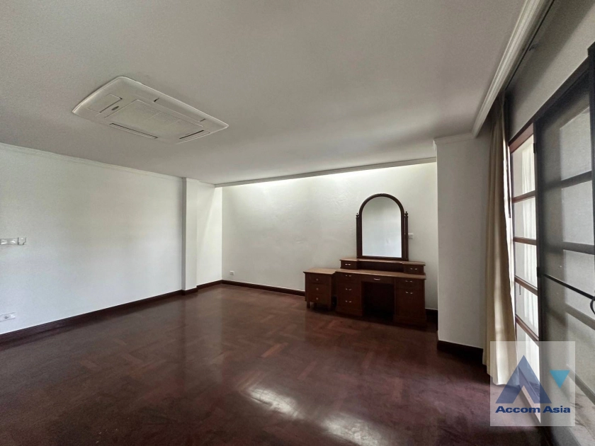 13  3 br Townhouse for rent and sale in Sukhumvit ,Bangkok BTS Phra khanong at Tara Mansion AA40286