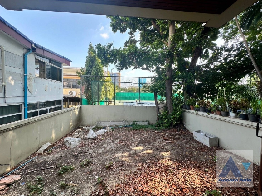 25  3 br Townhouse for rent and sale in Sukhumvit ,Bangkok BTS Phra khanong at Tara Mansion AA40286