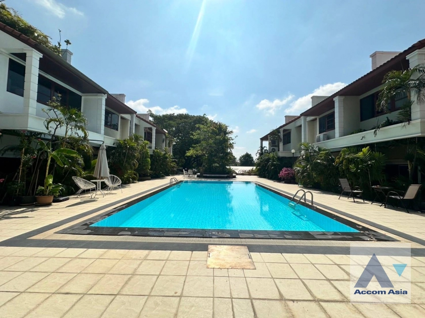 26  3 br Townhouse for rent and sale in Sukhumvit ,Bangkok BTS Phra khanong at Tara Mansion AA40286