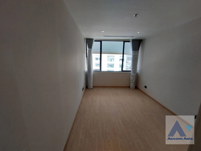 4  3 br Apartment for rent and sale in Sathorn ,Bangkok BTS Chong Nonsi - BRT Sathorn at Children Dreaming Place - Garden AA40288