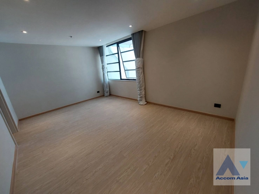  1  3 br Apartment for rent and sale in Sathorn ,Bangkok BTS Chong Nonsi - BRT Sathorn at Children Dreaming Place - Garden AA40288