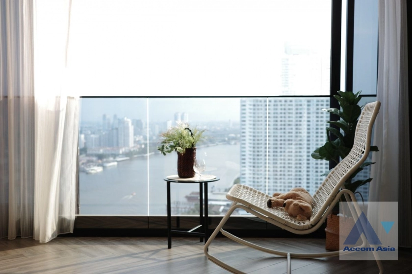 unit 2 Bedrooms  Condominium For Rent in Charoen Nakhon, Bangkok  near BTS Krung Thon Buri (AA40290)