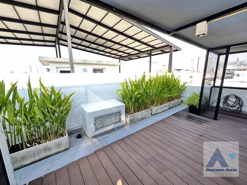 22  3 br Townhouse For Sale in Sathorn ,Bangkok BRT Thanon Chan at Luxury Townhome Sathu Pradit 12 AA40295