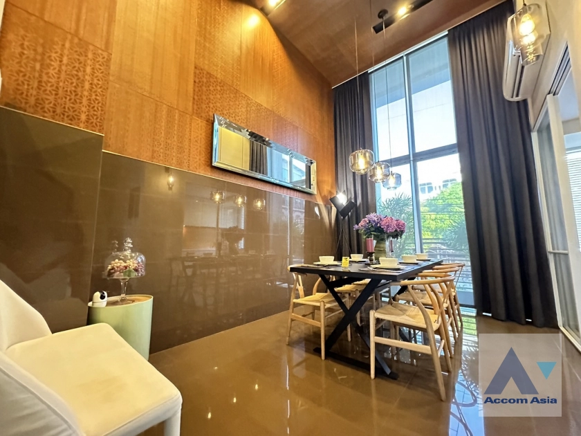 9  3 br Townhouse For Sale in Sathorn ,Bangkok BRT Thanon Chan at Luxury Townhome Sathu Pradit 12 AA40295